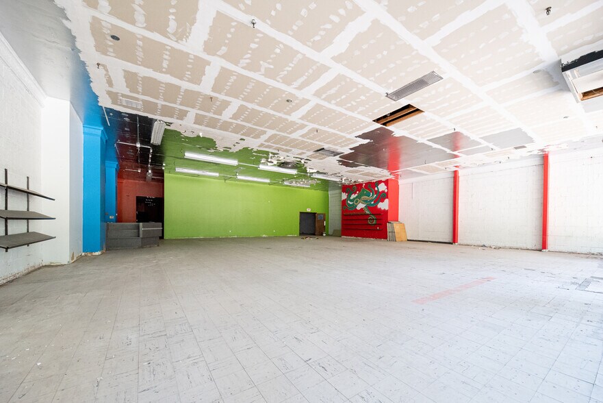 More Photos Of 2720 Van Aken Blvd, Cleveland Office For Lease