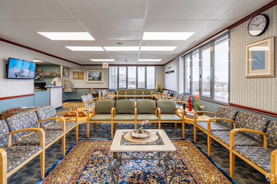 More Photos Of 4211 N Cicero Ave, Chicago Medical For Lease