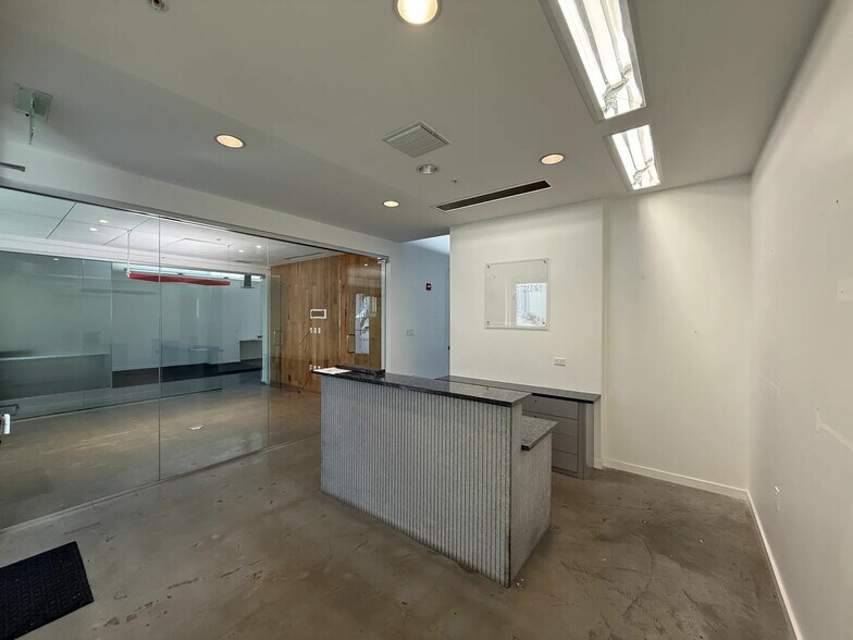 More Photos Of 1348-1358 Fruitville Rd, Sarasota Office Residential For Lease