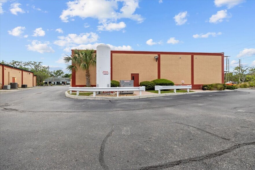 More Photos Of 3684 Tampa Rd, Oldsmar Storefront Retail Office For Sale