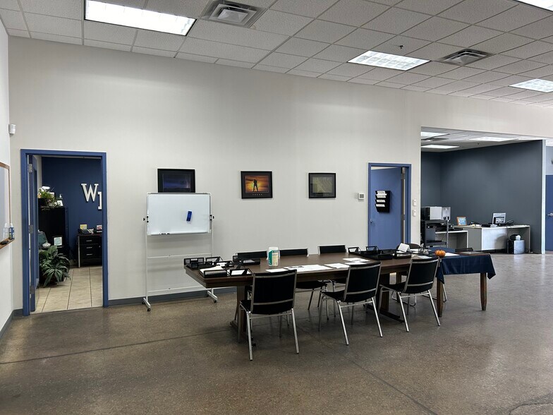 More Photos Of 26050 Richmond Rd, Bedford Heights Warehouse For Lease