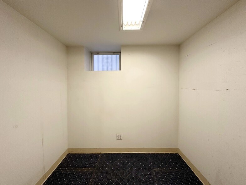 More Photos Of 364-366 97th St, Brooklyn Office Residential For Lease