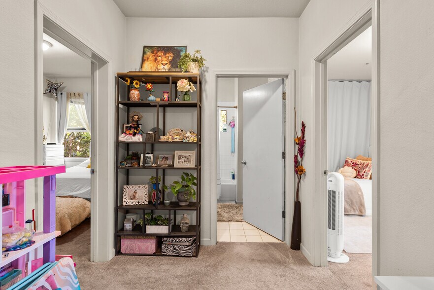 More Photos Of 45 Woodland Ave, San Rafael Apartments For Sale