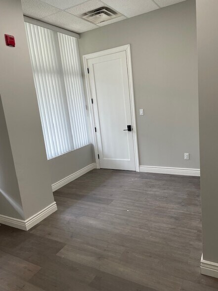 More Photos Of 778 Sheppard Ave W, Toronto Apartments For Lease