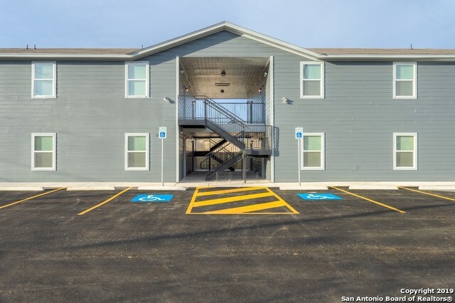 More Photos Of 8111 Landing, San Antonio Apartments For Sale