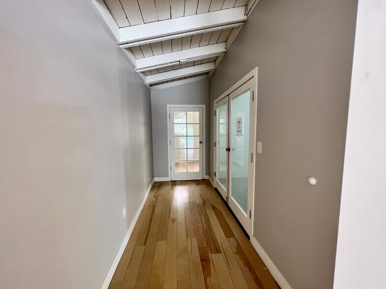 More Photos Of 6009 Melrose Ave, Los Angeles Loft Creative Space For Lease