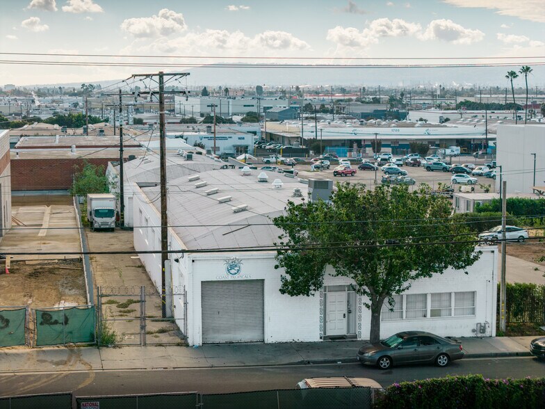 Primary Photo Of 1646 W 130th St, Gardena Manufacturing For Sale