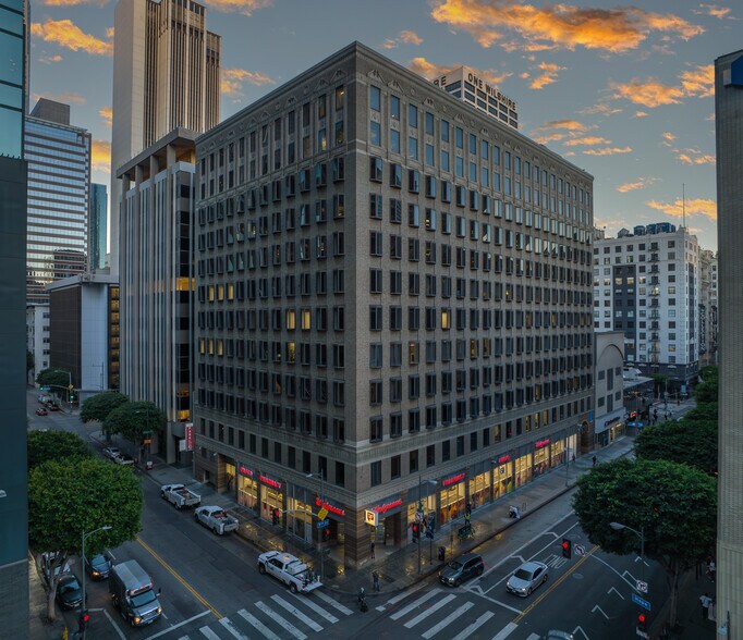 More Photos Of 617 W 7th St, Los Angeles Office For Lease