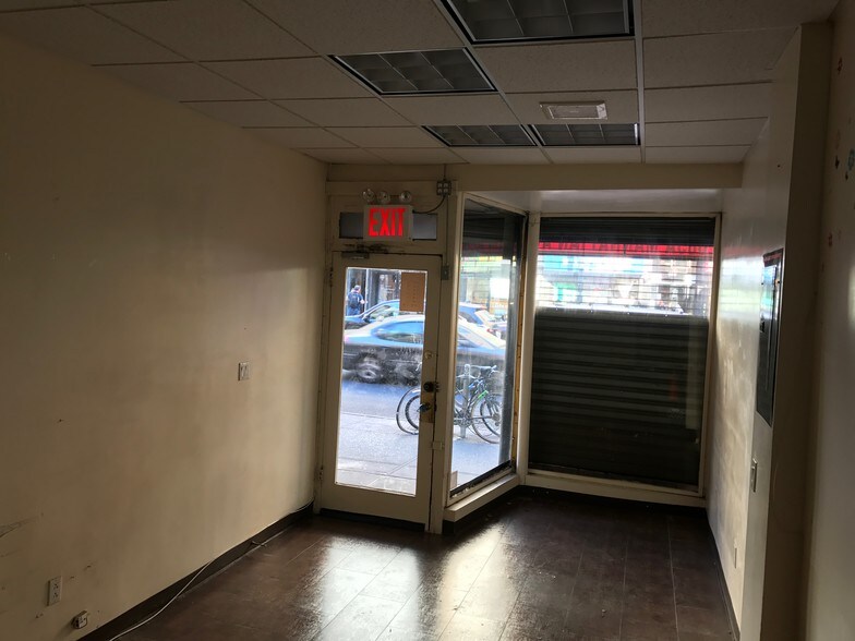More Photos Of 685 Manhattan Ave, Brooklyn Storefront Retail Residential For Lease
