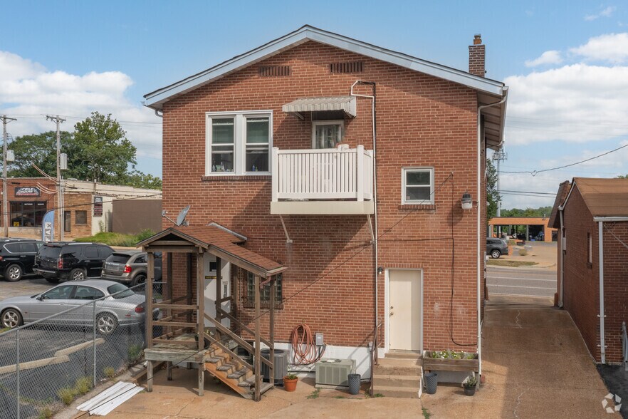 More Photos Of 8206 Gravois Ave, Saint Louis Storefront Retail Residential For Lease