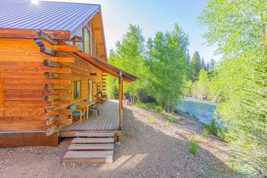 More Photos Of 860 County Road 142, Lake City Hotel For Sale