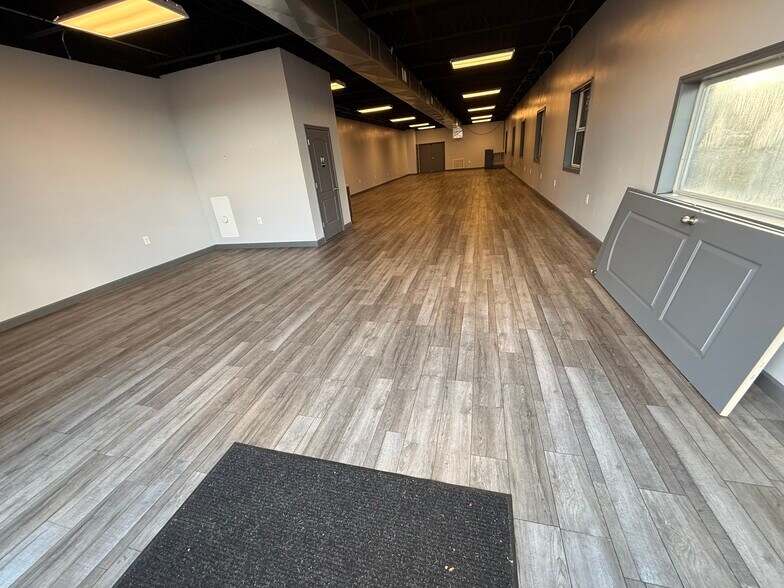 More Photos Of 230 W Baltimore St, Jackson Office For Lease