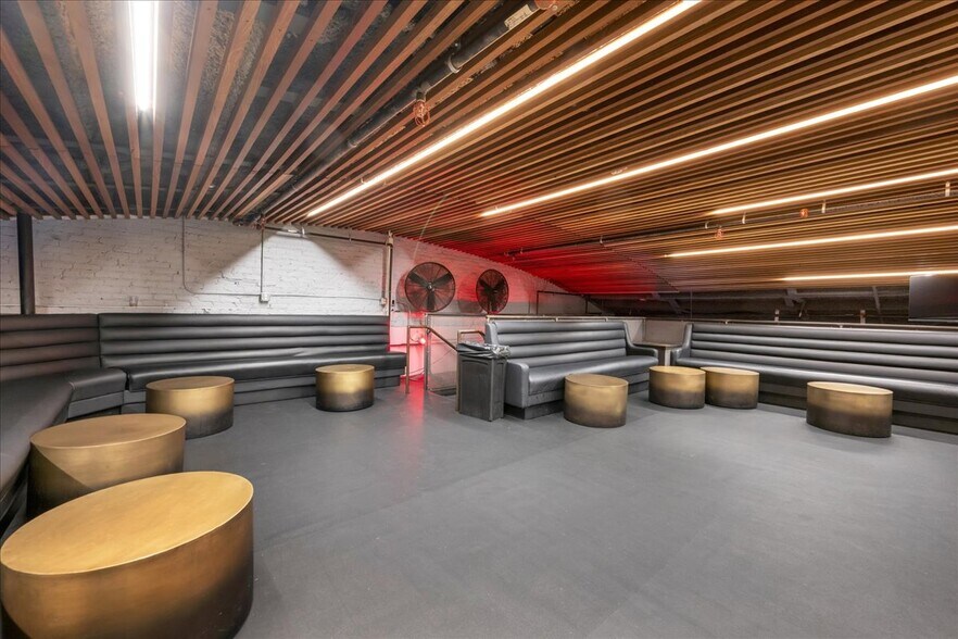 More Photos Of 505 E 7th St, Austin Freestanding For Sale