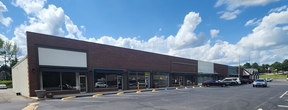 Primary Photo Of 770 Shades Mountain Plz, Hoover General Retail For Sale