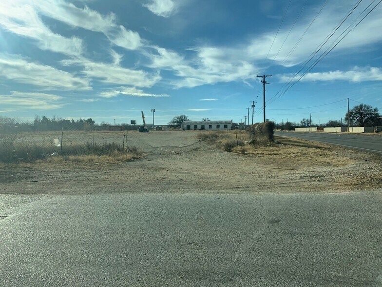 More Photos Of 3535 Pine St, Abilene Warehouse For Sale