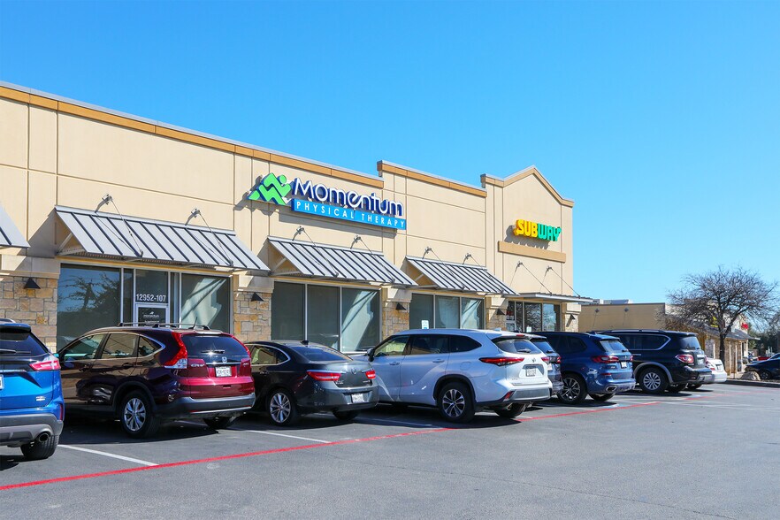 More Photos Of 12908-12932 Bandera Rd, Helotes General Retail For Sale