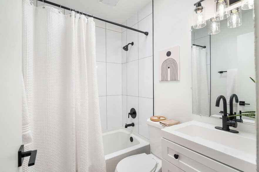 More Photos Of 7320 E Belleview St, Scottsdale Apartments For Sale