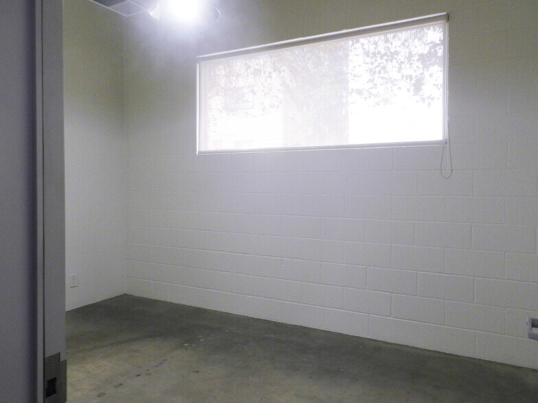 More Photos Of 1311 Broadway, Santa Monica Office For Lease