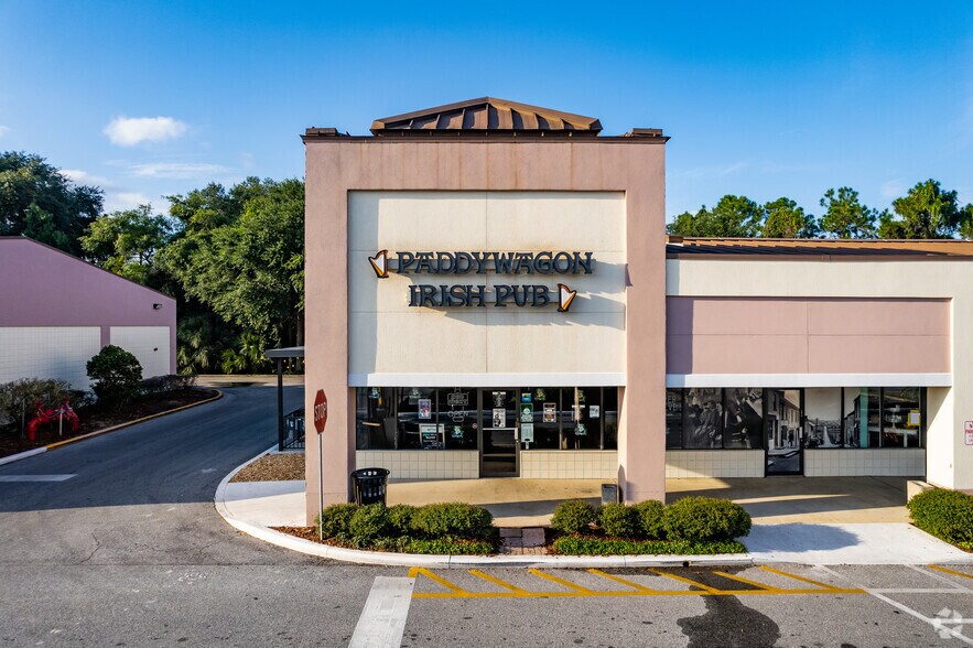 More Photos Of 8462-8594 Palm Pky, Orlando Unknown For Lease