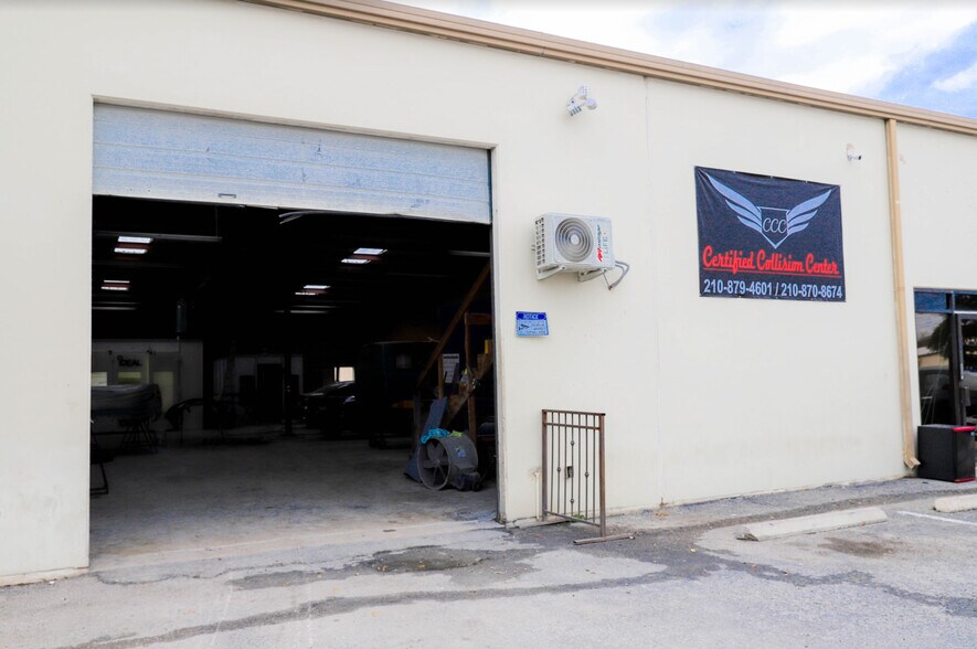 More Photos Of 7126 Eckhert Rd, San Antonio Light Manufacturing For Lease