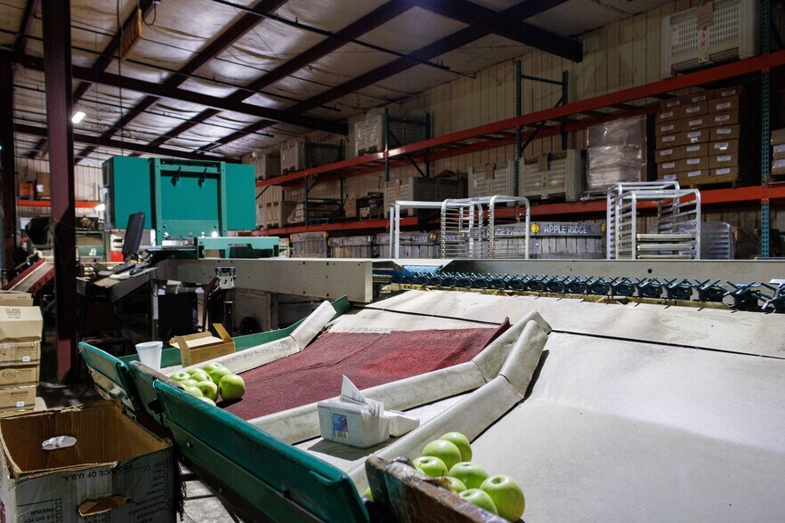 More Photos Of 63 Talona Spur Rd, Ellijay Freestanding For Sale