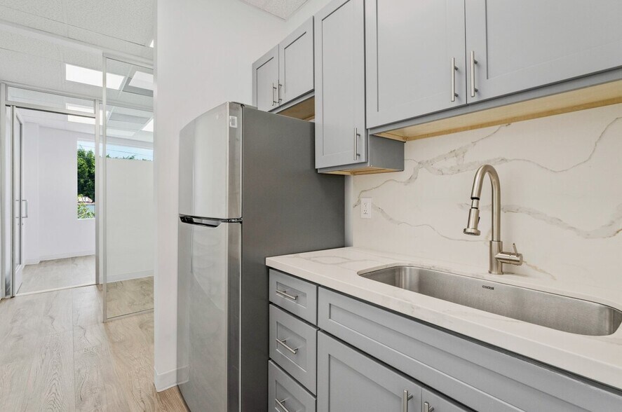 More Photos Of 1310 Westwood Blvd, Los Angeles Medical For Lease