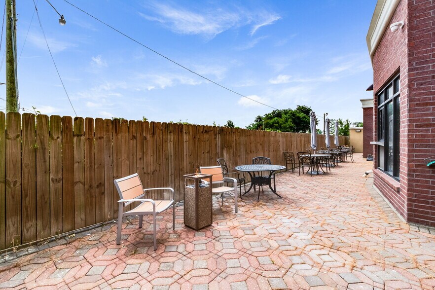 More Photos Of 1800 Martin Luther King Blvd, Houma Hotel For Sale