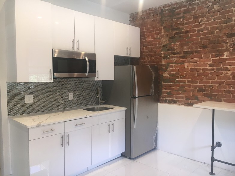 More Photos Of 30-34 Newark St, Hoboken Loft Creative Space For Lease