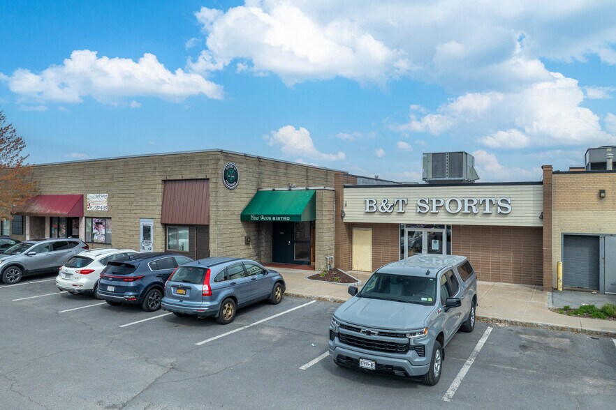 More Photos Of 122 Cayuga St, Fulton Restaurant For Sale
