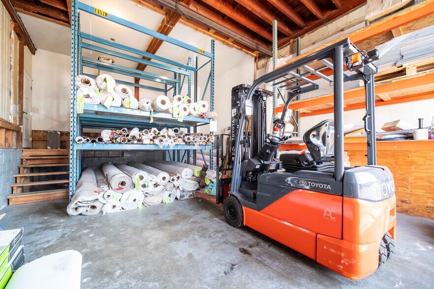 More Photos Of 2660 Ware St, Abbotsford Freestanding For Sale