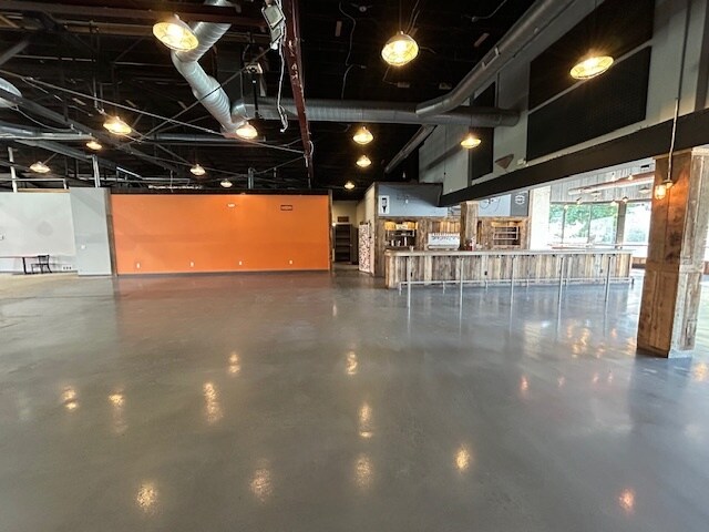 More Photos Of 419 N Walnut St, Bloomington Bar For Sale