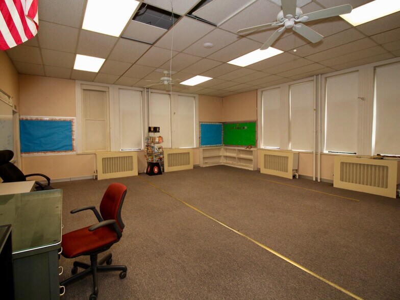 More Photos Of 115 Lewis Ave, Meriden Office Residential For Sale