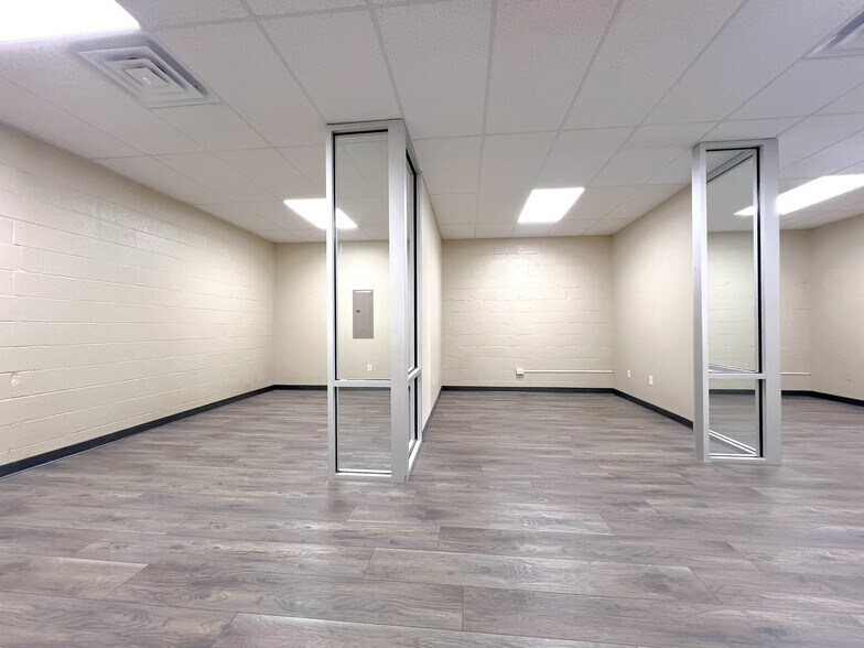 More Photos Of 200 Shannon Rd W, Sulphur Springs Storefront For Lease