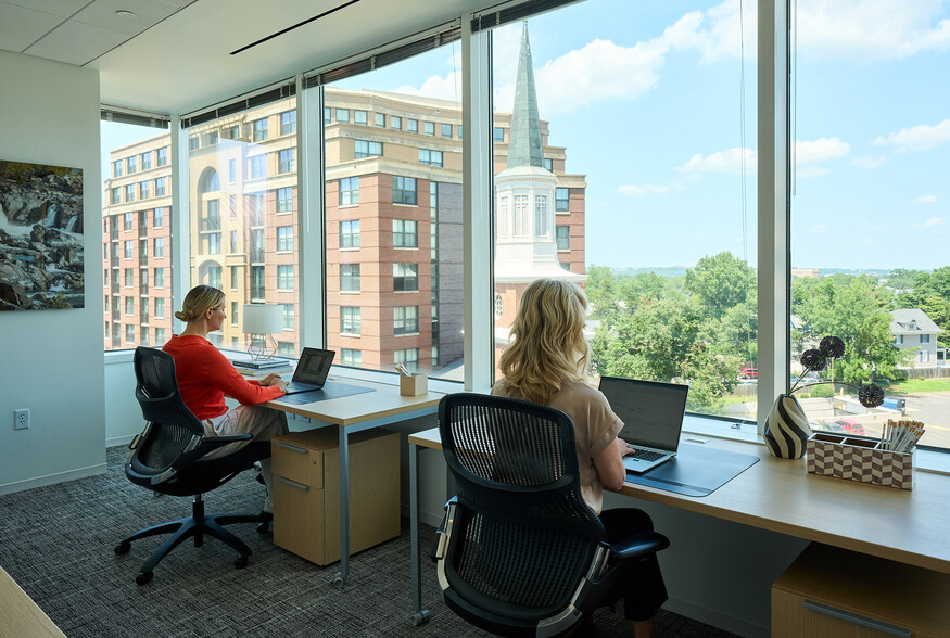 More Photos Of 3101 Wilson Blvd, Arlington Coworking Space