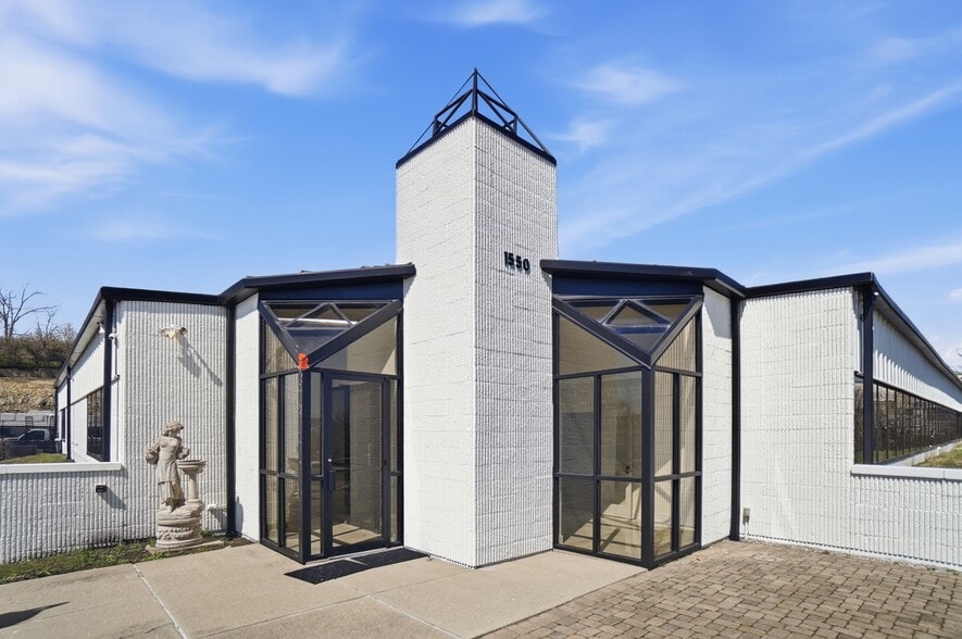 Primary Photo Of 1550 Magnolia Dr, Cincinnati Warehouse For Lease