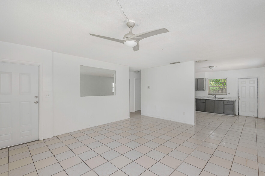 More Photos Of 1911-1915 SW 4th Ave, Fort Lauderdale Apartments For Sale