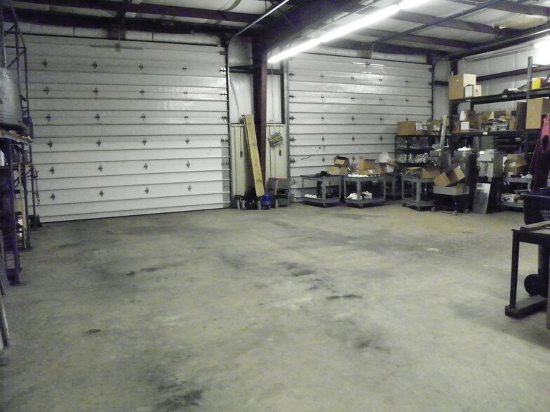More Photos Of 1255 Bittner Blvd, Lebanon Warehouse For Sale