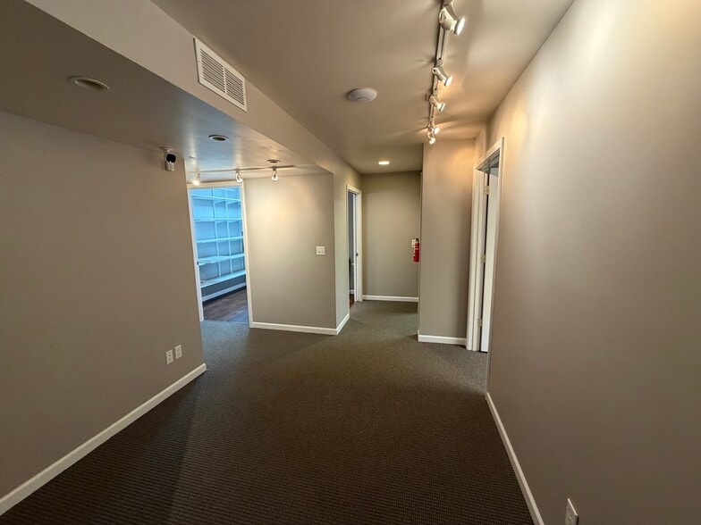 More Photos Of 4211 E Third St, Bloomington Office For Lease