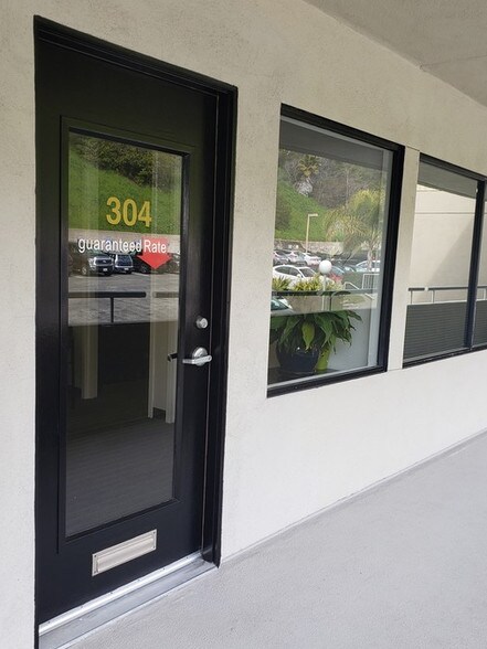 More Photos Of 500 Silver Spur Rd, Rancho Palos Verdes Office For Lease