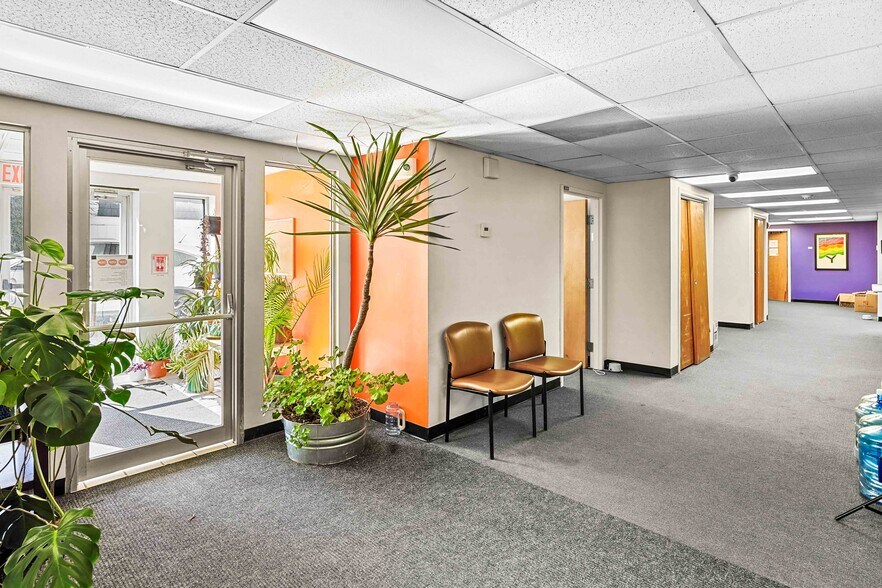 More Photos Of 173 Chelsea St, Everett Medical For Sale