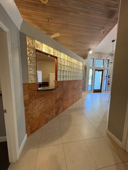 More Photos Of 9066 Cypress Green Dr, Jacksonville Medical For Sale