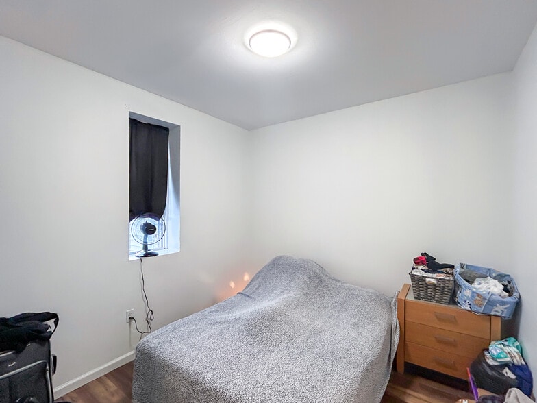 More Photos Of 718 E Mount Morris Rd, Mount Morris Storefront Retail Residential For Sale