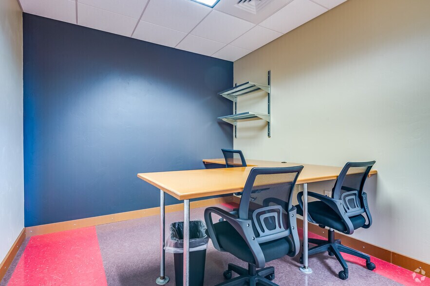 More Photos Of 118 S Adams St, Green Bay Coworking Space