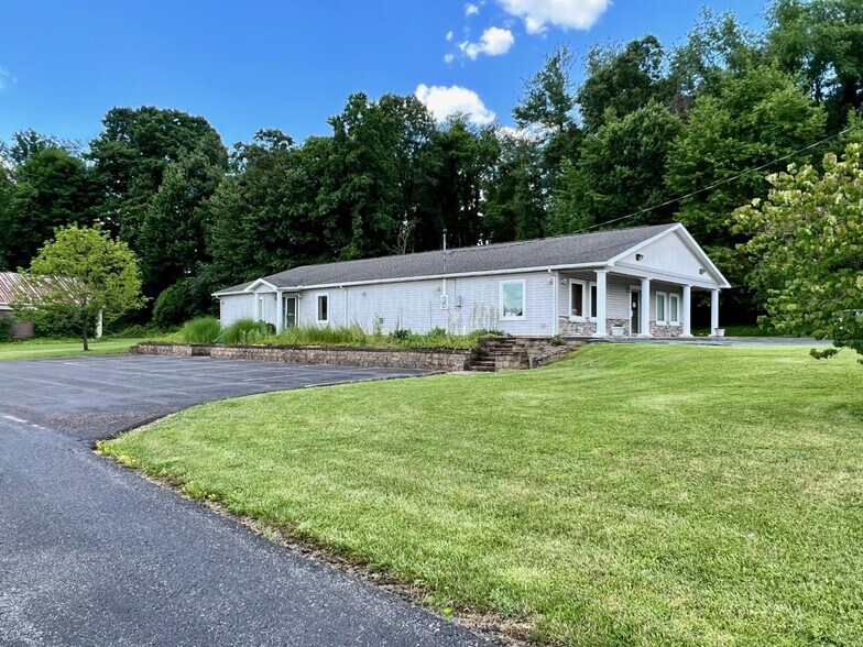 More Photos Of 1980 Pa-54 Hwy, Montgomery Office For Sale