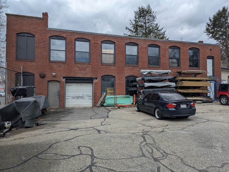 More Photos Of 291 River St, Haverhill Warehouse For Lease