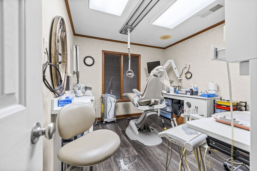 More Photos Of 150 Scarboro St, Asheboro Medical For Sale