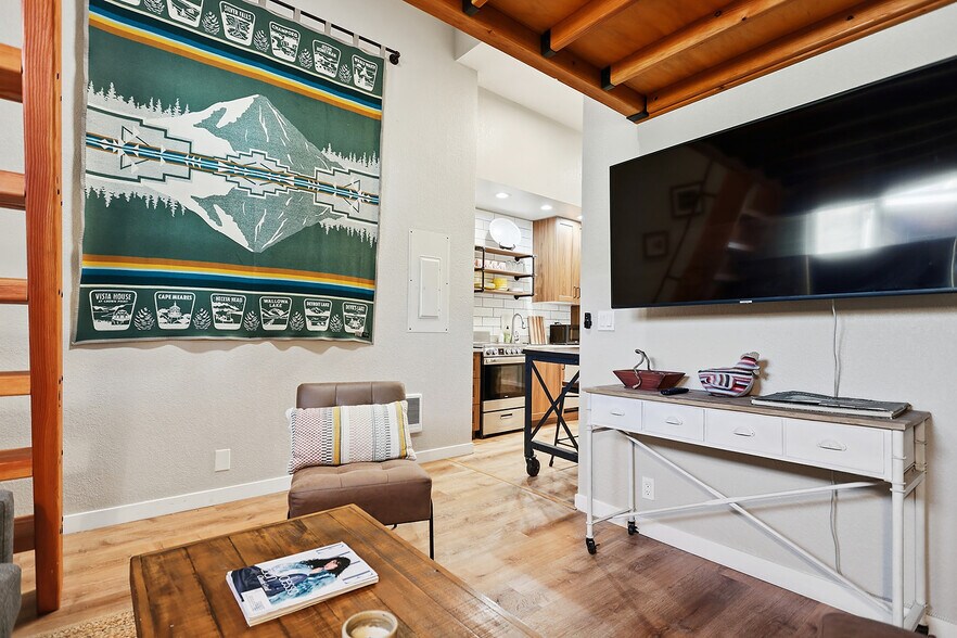 More Photos Of 501 Deschutes Ave, Maupin Freestanding For Sale