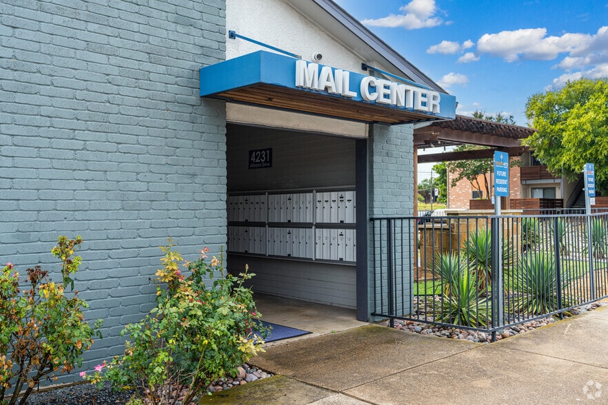 More Photos Of 4271 Altoona Dr, Dallas Apartments For Sale