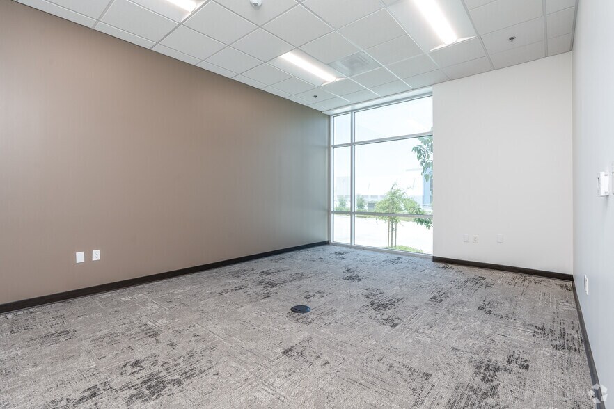 More Photos Of 19972 Patterson Ave, Perris Distribution For Sale