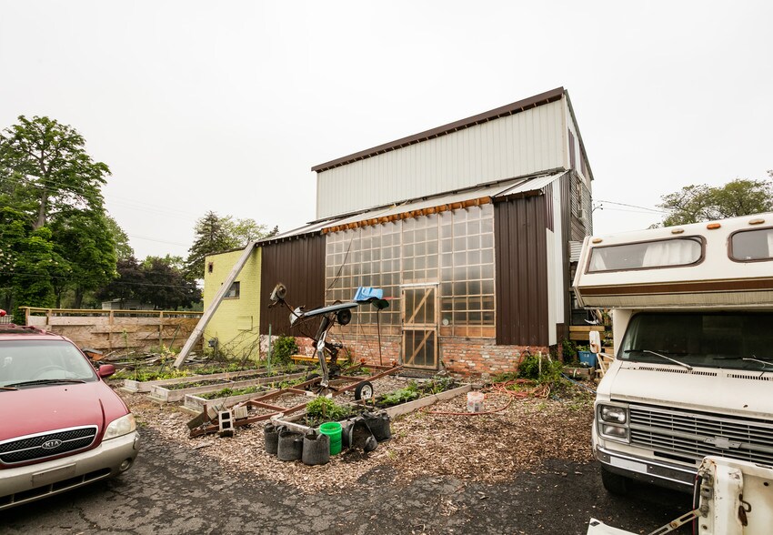 More Photos Of 1356 Mount Elliott St, Detroit Industrial For Sale